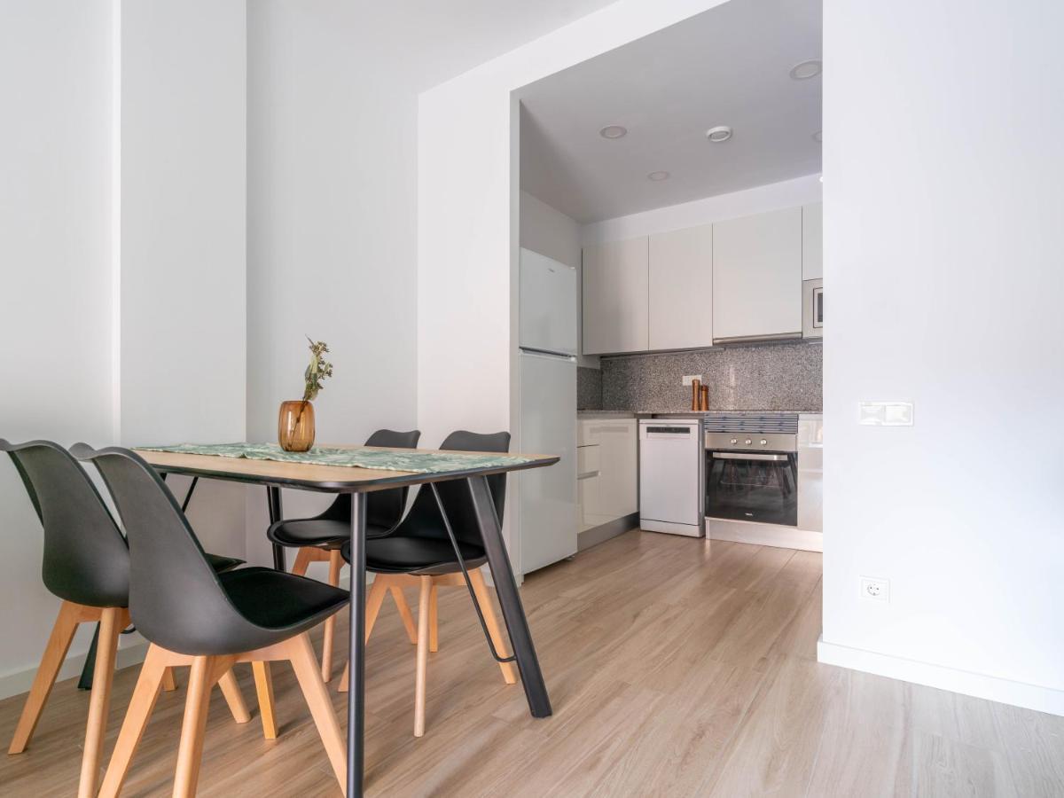 Limehome Barcelona Carrer De Besalu 90 - Estancia Temporal エクステリア 写真
