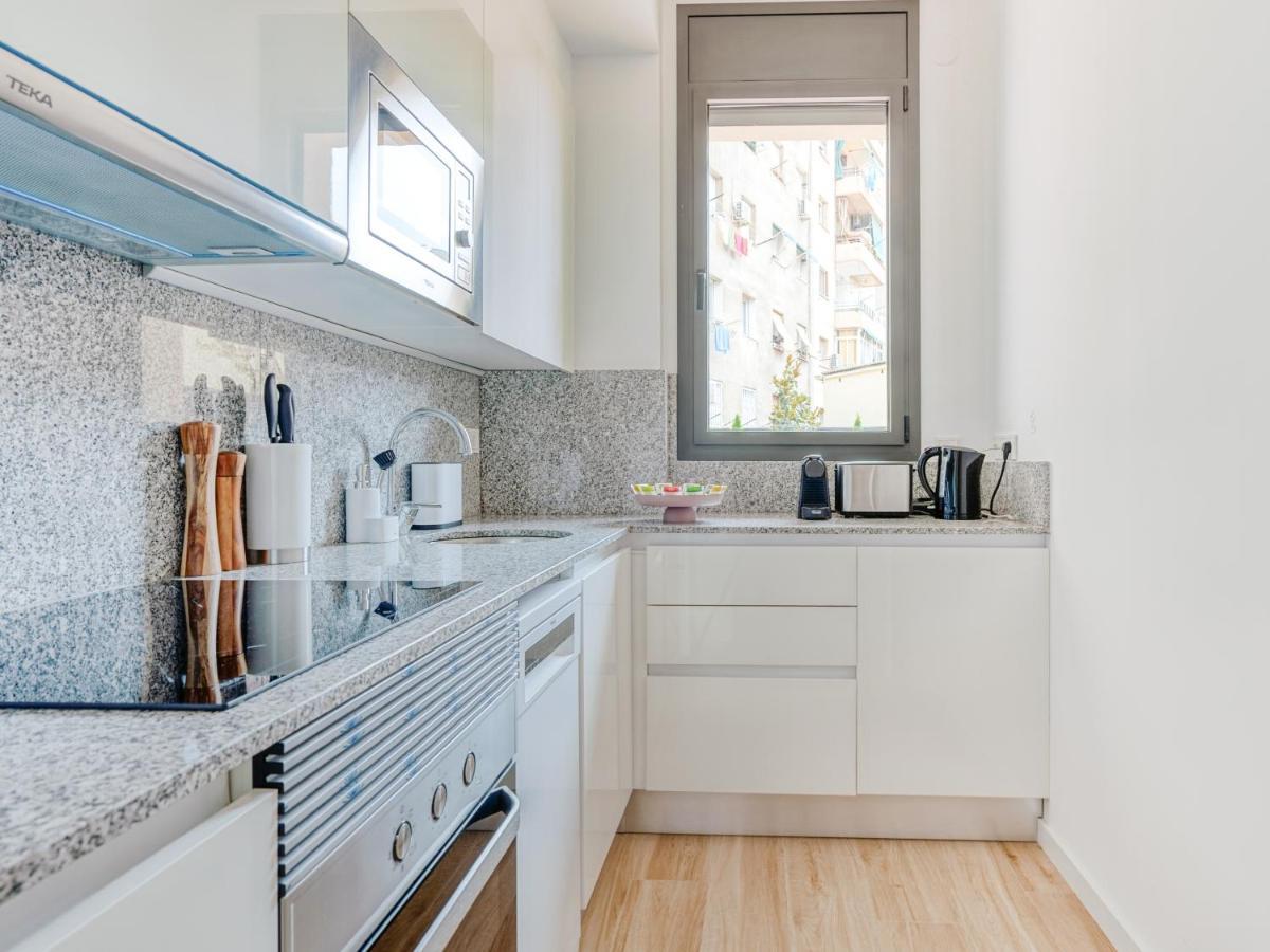 Limehome Barcelona Carrer De Besalu 90 - Estancia Temporal エクステリア 写真