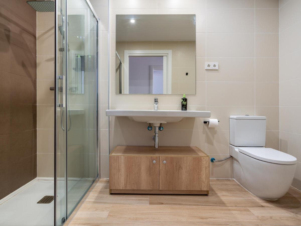 Limehome Barcelona Carrer De Besalu 90 - Estancia Temporal エクステリア 写真