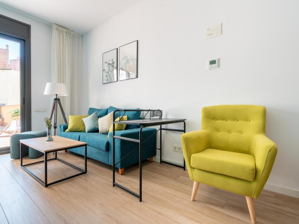 Limehome Barcelona Carrer De Besalu 90 - Estancia Temporal エクステリア 写真