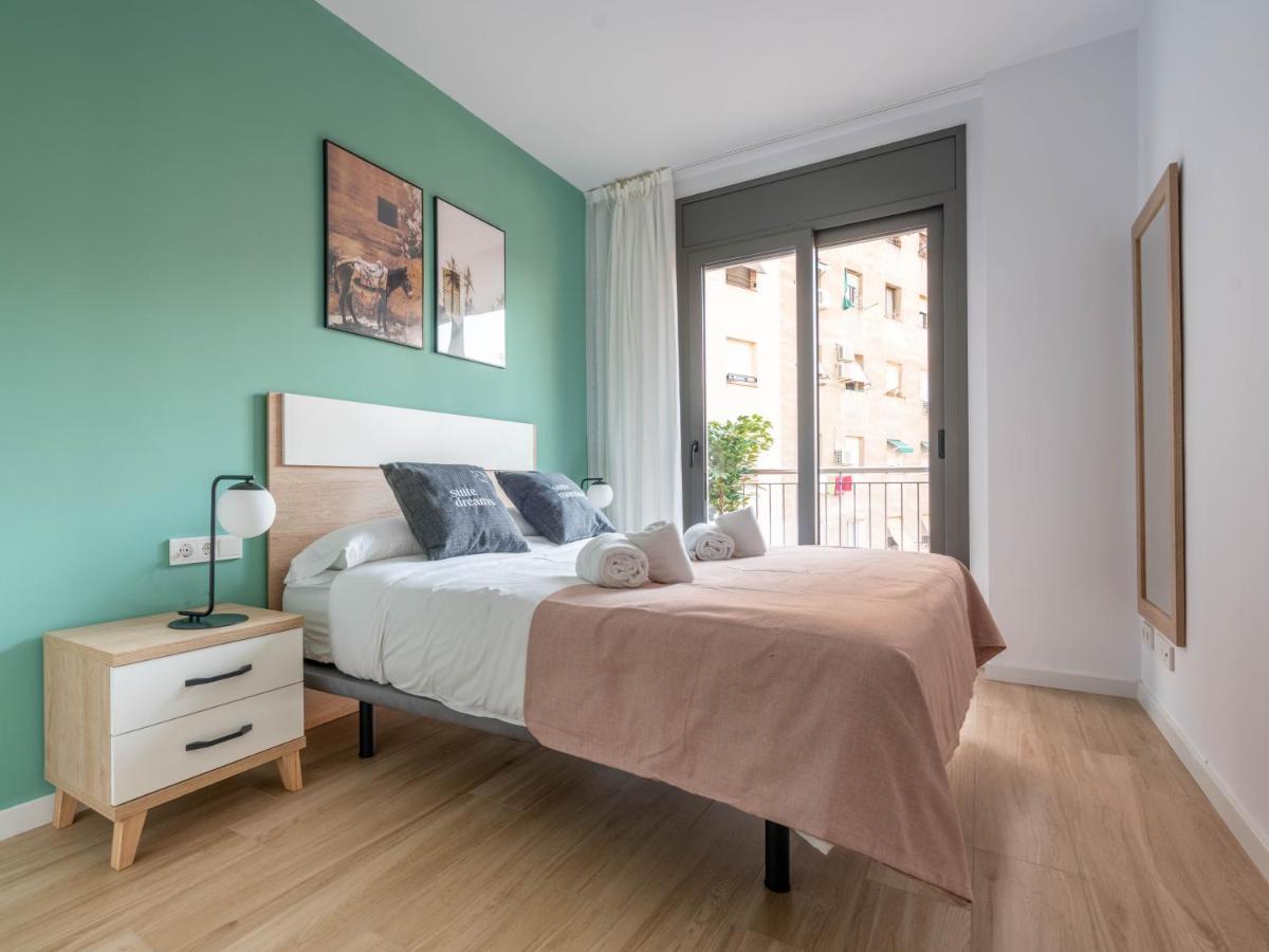 Limehome Barcelona Carrer De Besalu 90 - Estancia Temporal エクステリア 写真