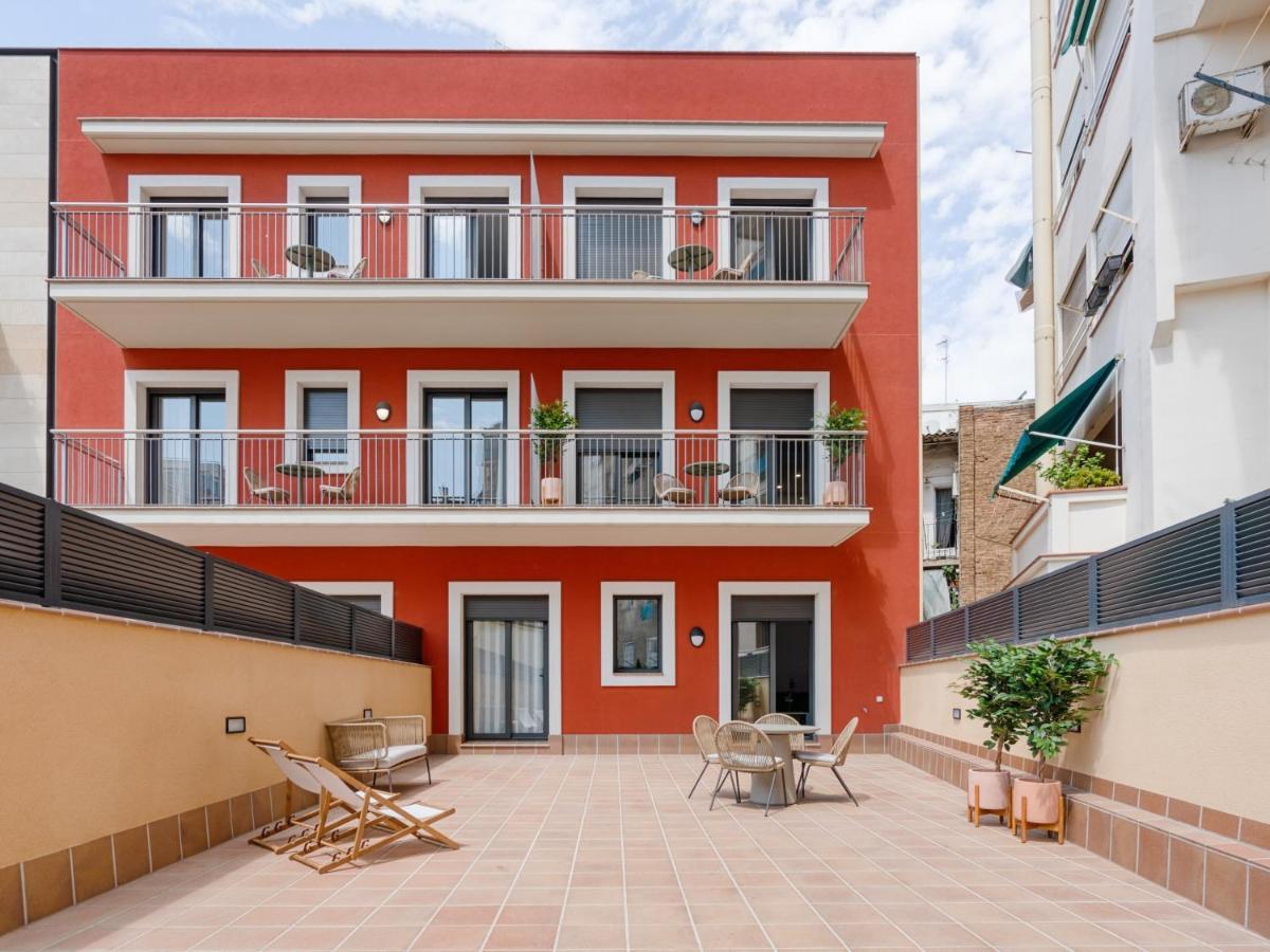 Limehome Barcelona Carrer De Besalu 90 - Estancia Temporal エクステリア 写真