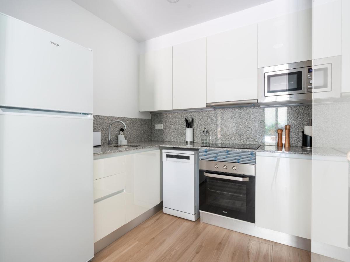 Limehome Barcelona Carrer De Besalu 90 - Estancia Temporal エクステリア 写真