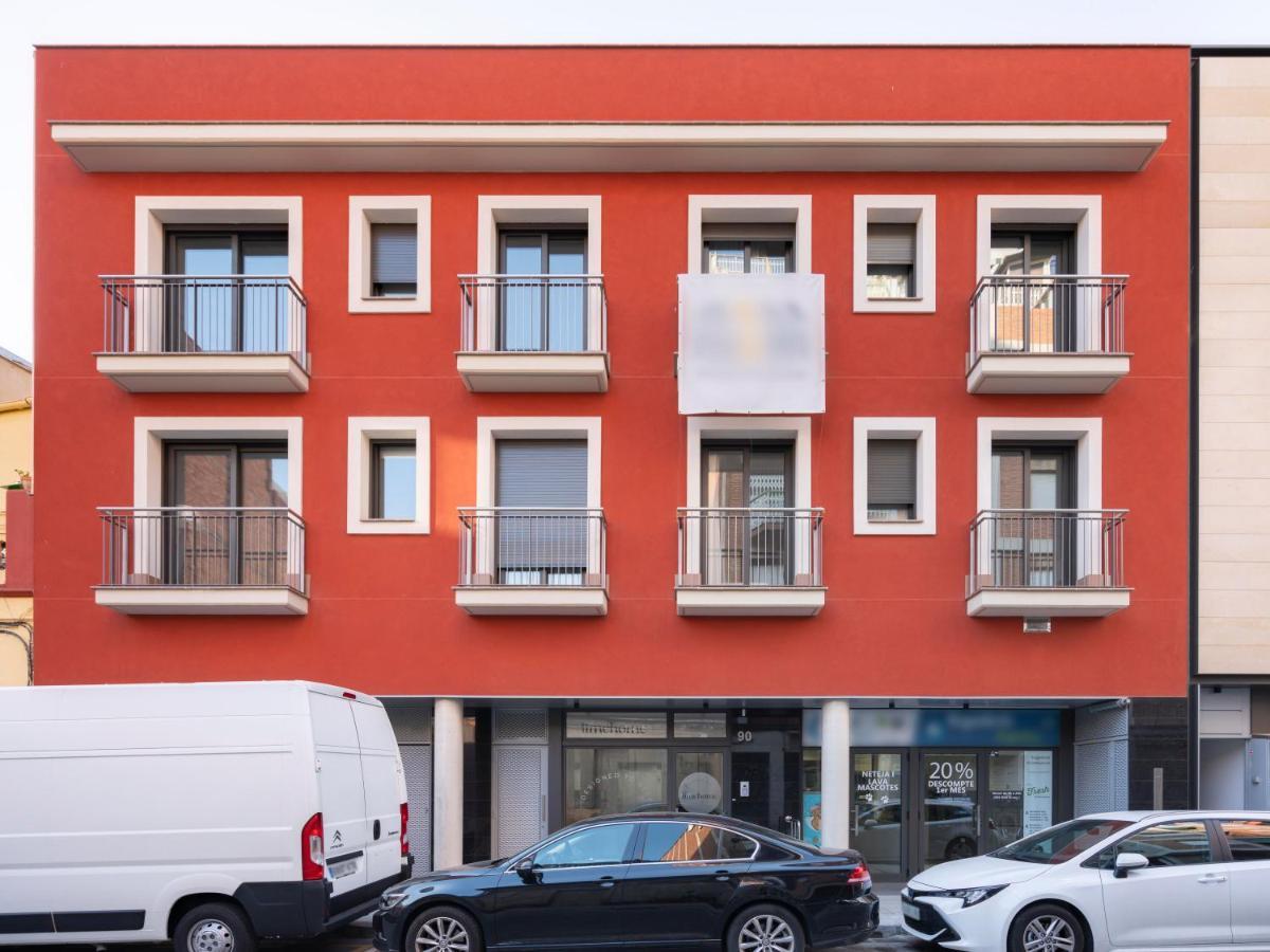 Limehome Barcelona Carrer De Besalu 90 - Estancia Temporal エクステリア 写真